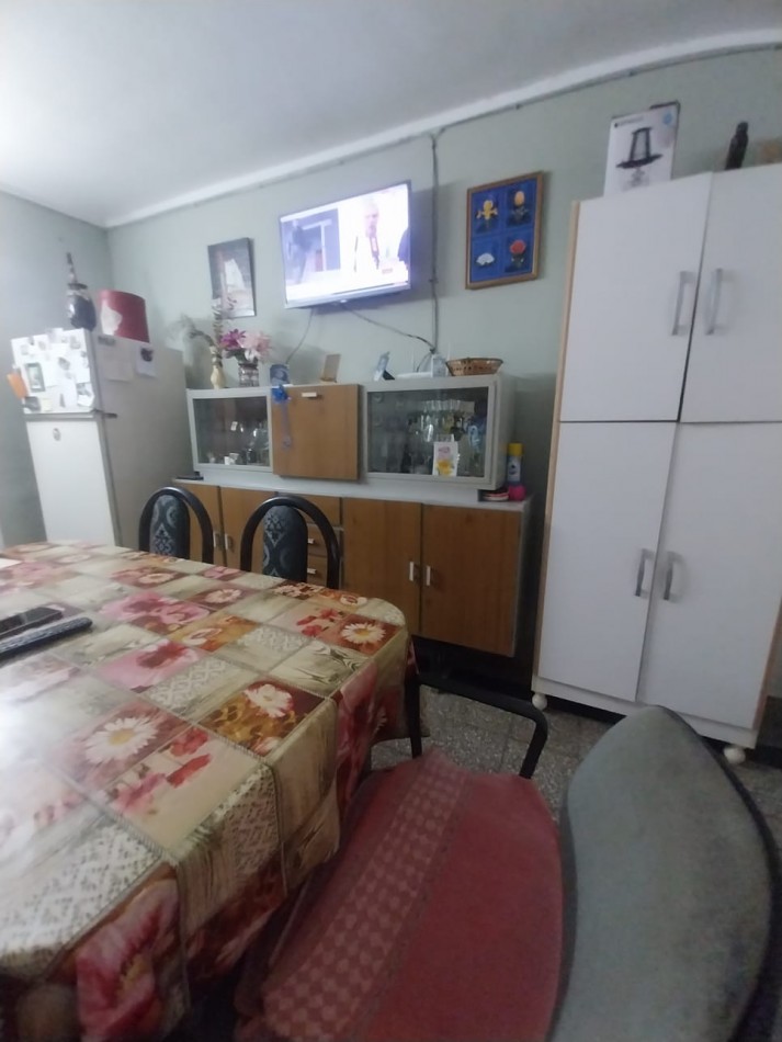 CASA AL FRENTE EN PLANTA BAJA TODOS LOS SERVICIOS