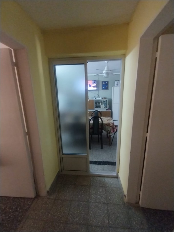 CASA AL FRENTE EN PLANTA BAJA TODOS LOS SERVICIOS