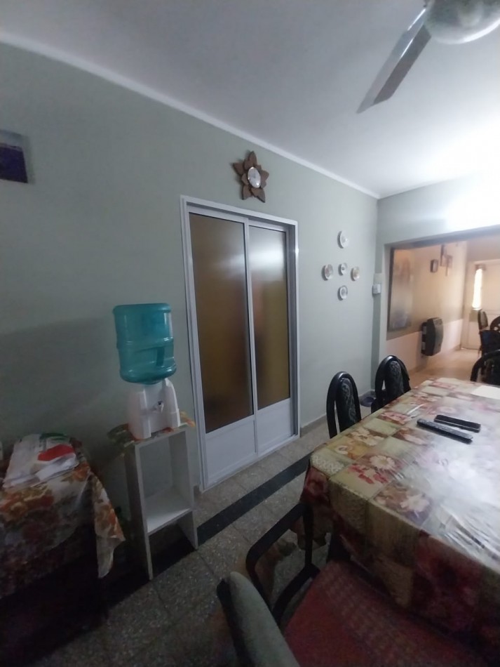 CASA AL FRENTE EN PLANTA BAJA TODOS LOS SERVICIOS