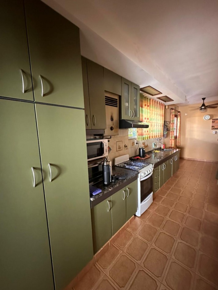 VENTA DE CASA AL FRENTE EN GUADALUPE ESTE