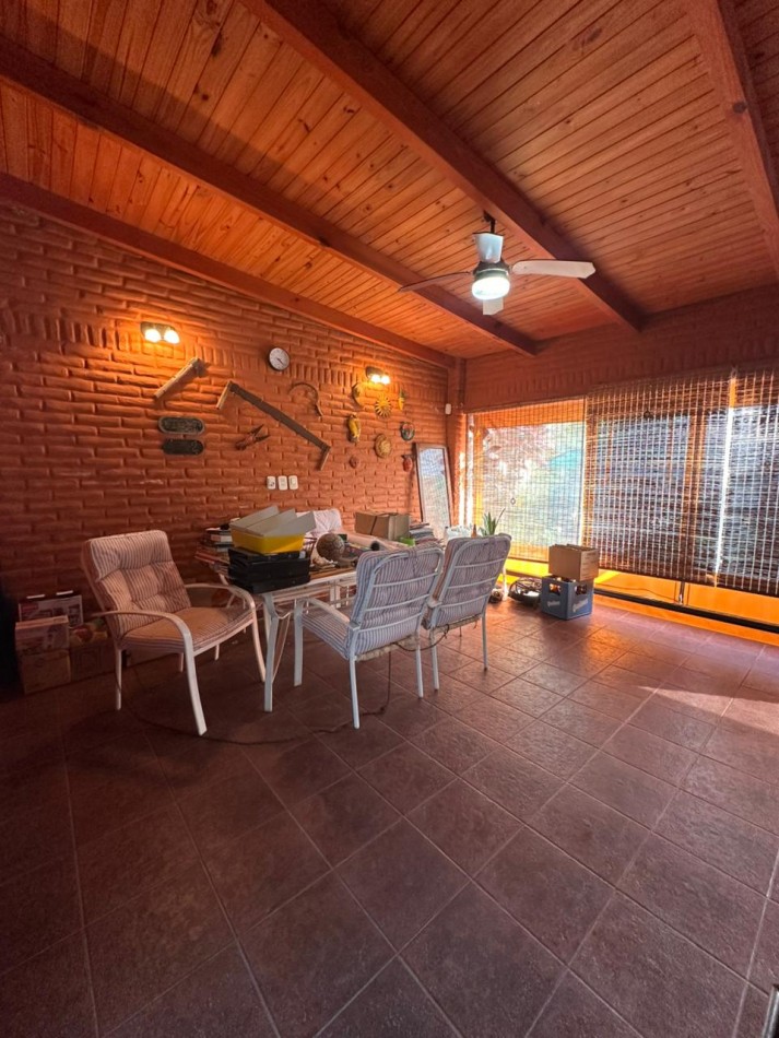 VENTA DE CASA AL FRENTE EN GUADALUPE ESTE