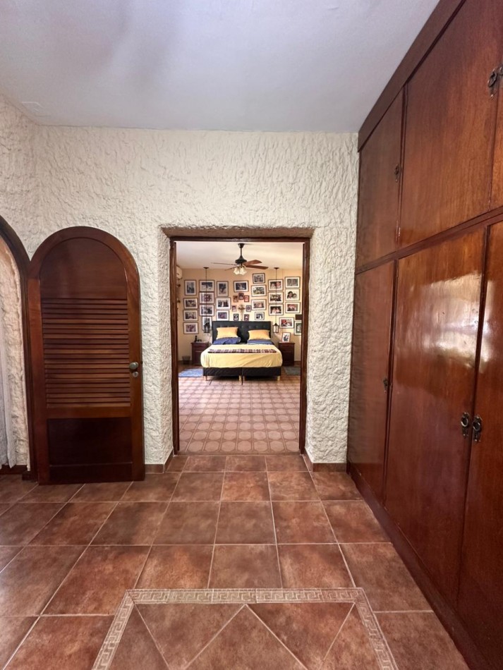 VENTA DE CASA AL FRENTE EN GUADALUPE ESTE