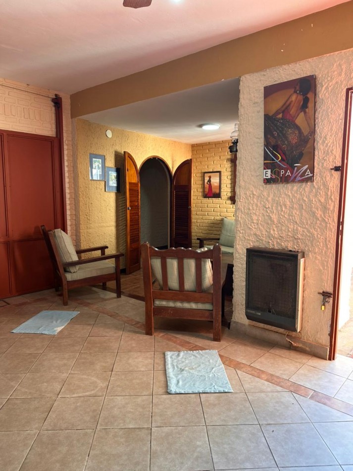 VENTA DE CASA AL FRENTE EN GUADALUPE ESTE