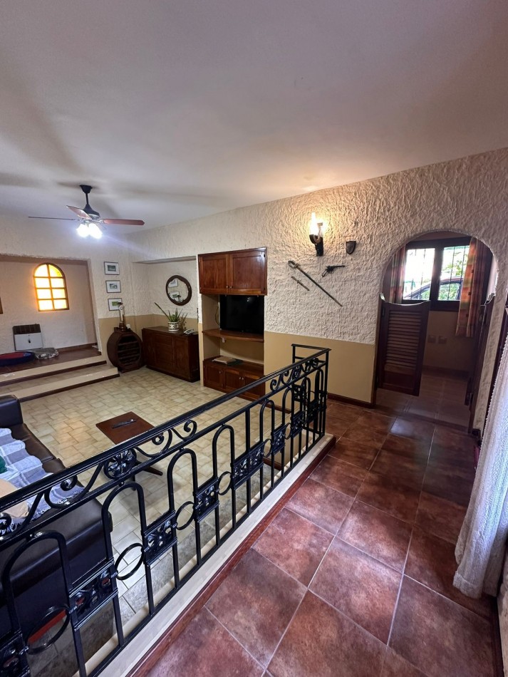 VENTA DE CASA AL FRENTE EN GUADALUPE ESTE