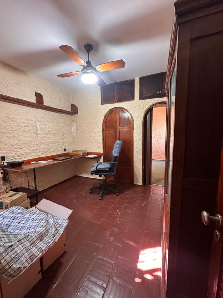 VENTA DE CASA AL FRENTE EN GUADALUPE ESTE