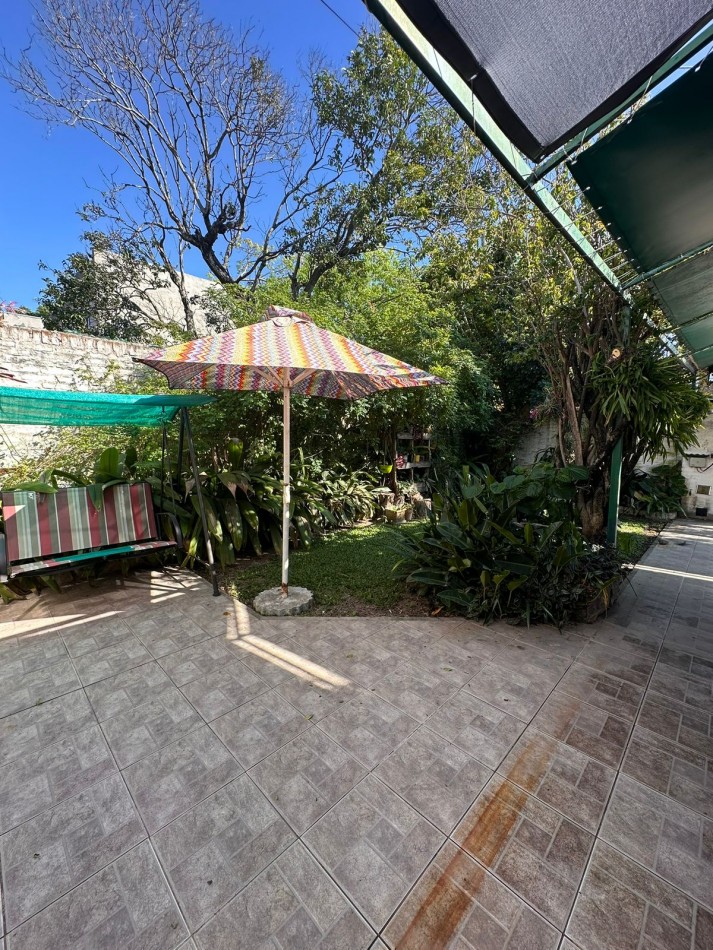 VENTA DE CASA AL FRENTE EN GUADALUPE ESTE