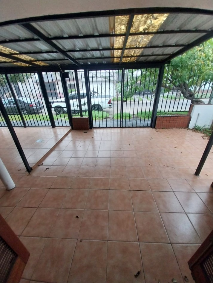 CASA EN GUADALUPE OESTE LOTE DE 9X43.5