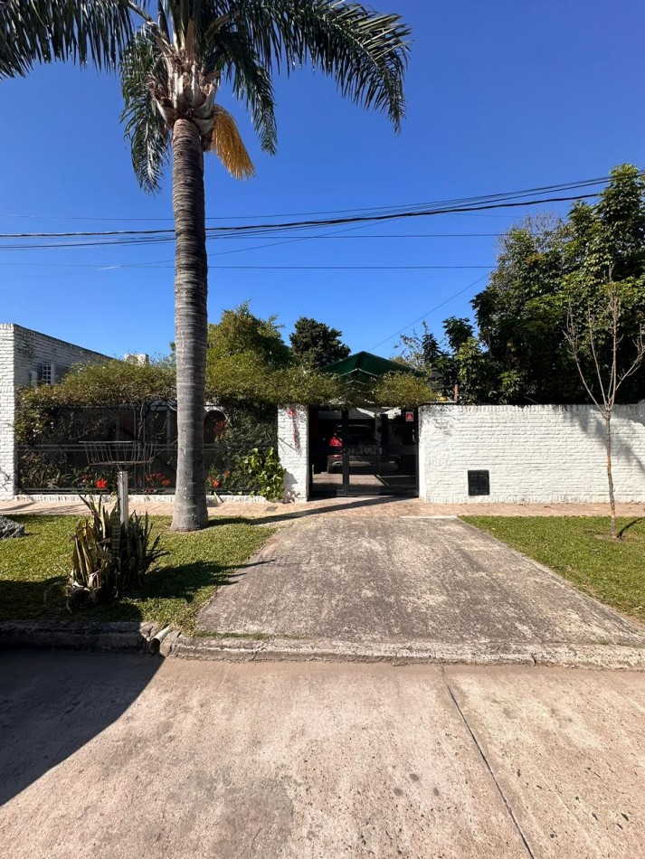 VENTA DE CASA AL FRENTE EN GUADALUPE ESTE