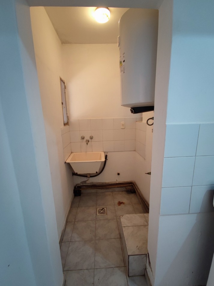 CASA EN SANTO TOME 2/3 DORMITORIOS COCHERA Y PATIO VERDE