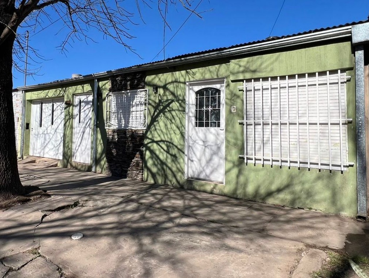 Casa al frente en barrio Punta Norte
