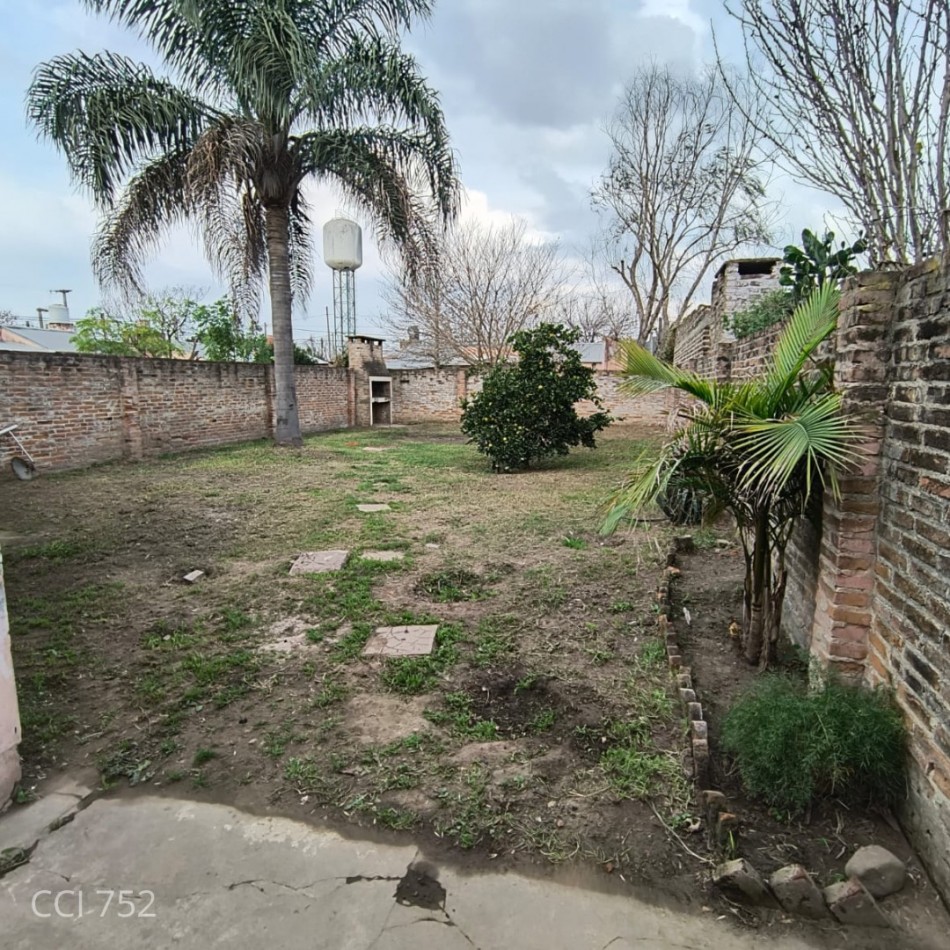 Casa al frente en barrio Punta Norte