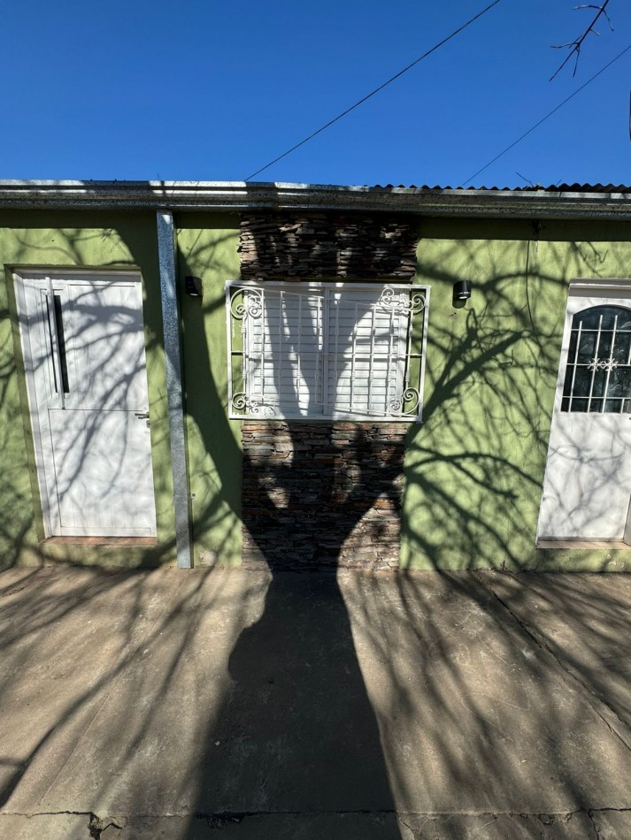 Casa al frente en barrio Punta Norte