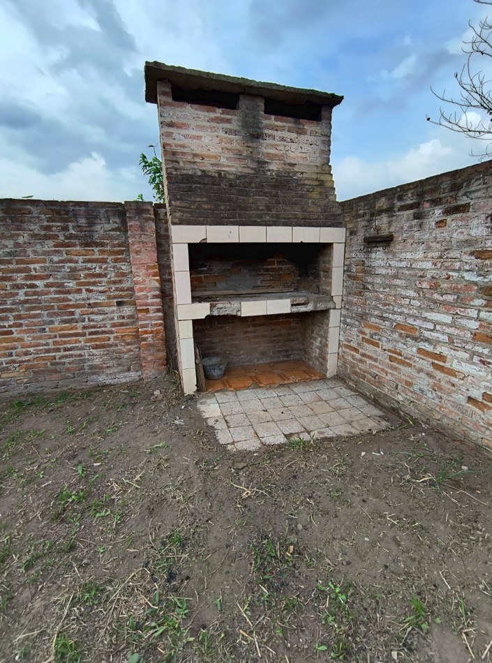 Casa al frente en barrio Punta Norte