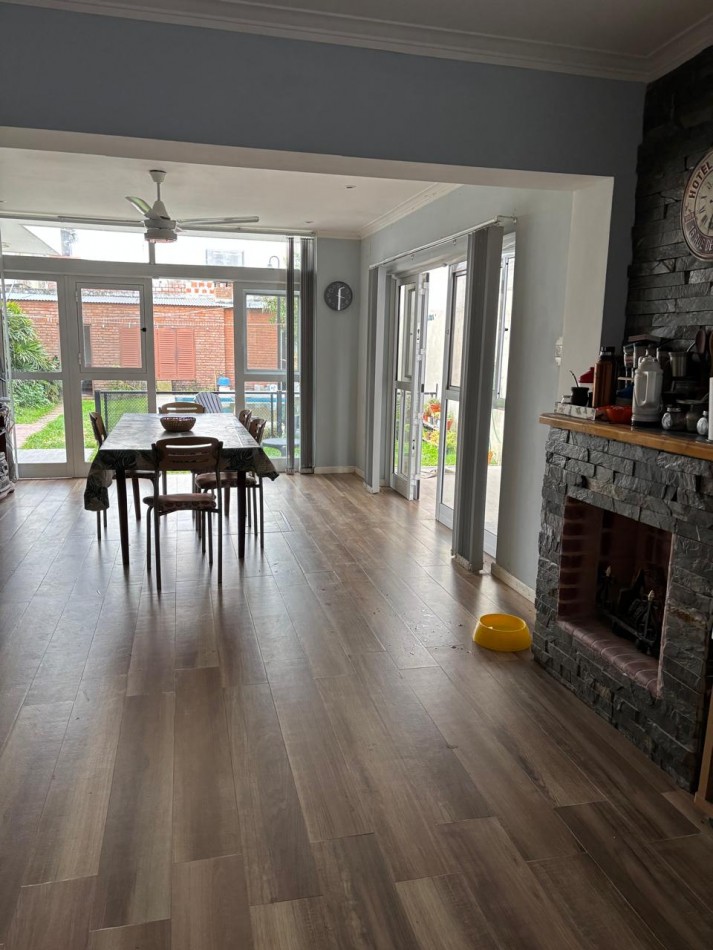 CASA DE DOS PLANTAS EN GUADALUPE ESTE