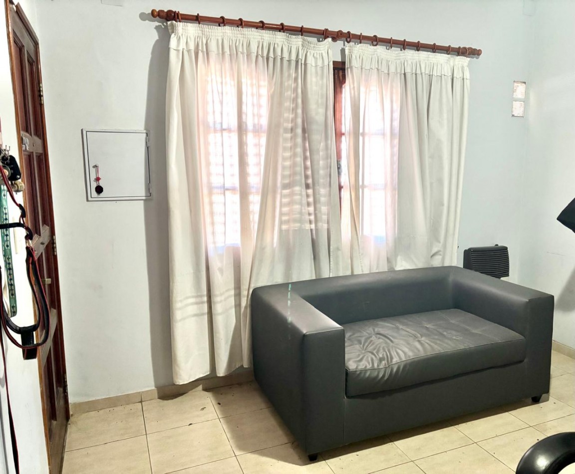 CASA DE DOS PLANTAS EN GUADALUPE ESTE