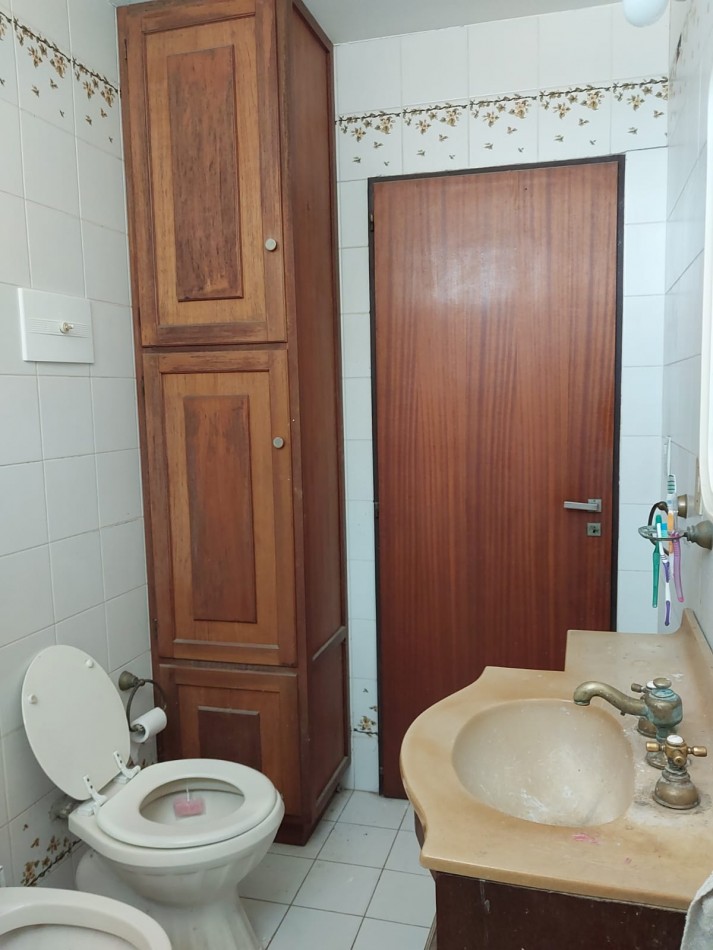 CASA DE DOS PLANTAS EN GUADALUPE ESTE