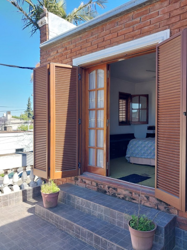 CASA DE DOS PLANTAS EN GUADALUPE ESTE