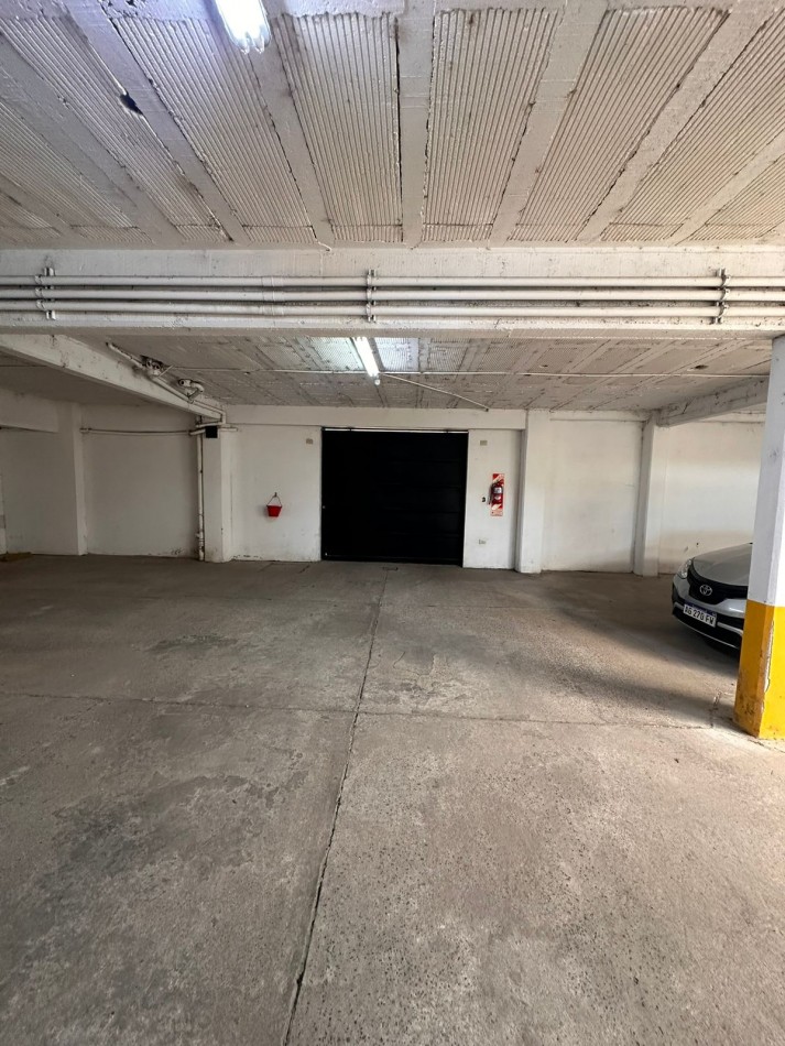 Cocheras frente a la universidad Catolica - Echague 7200