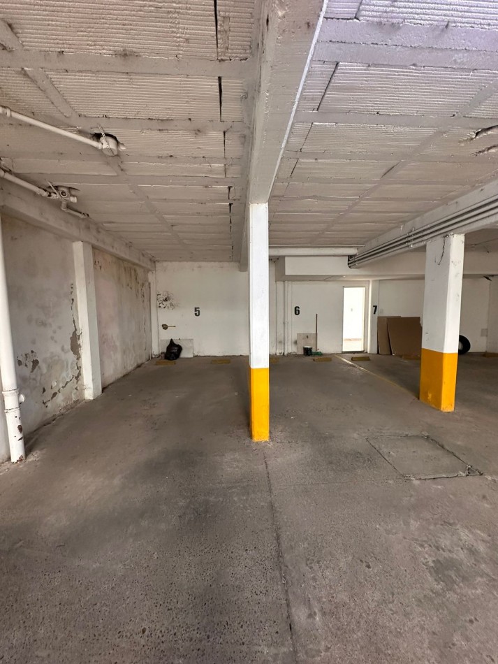 Cocheras frente a la universidad Catolica - Echague 7200