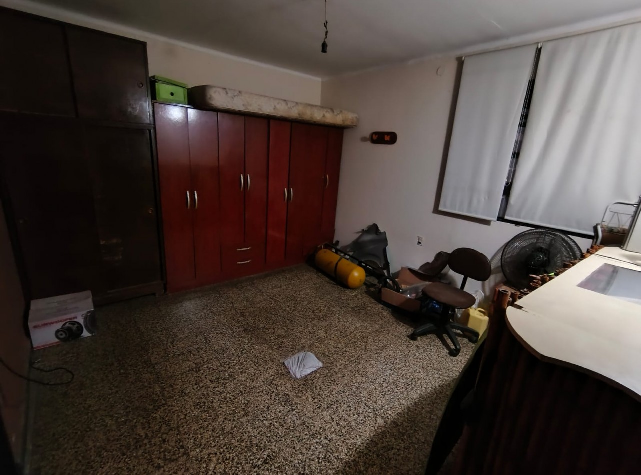 VENTA DE CASA AL FRENTE EN ZONA SUR