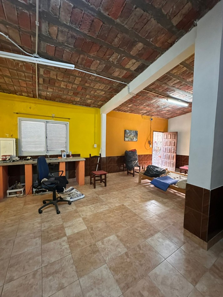 CASA CON LOCAL EN ZONA NORTE