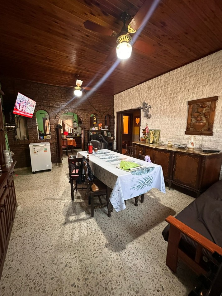 CASA CON LOCAL EN ZONA NORTE