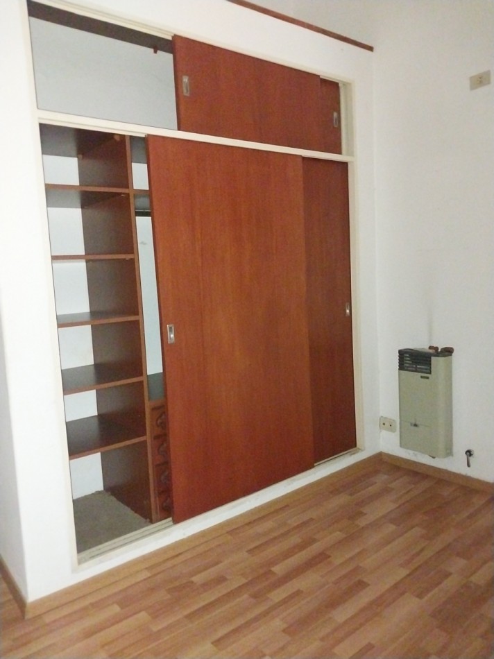 CASA EN GUADALUPE OESTE LOTE DE 9X43.5