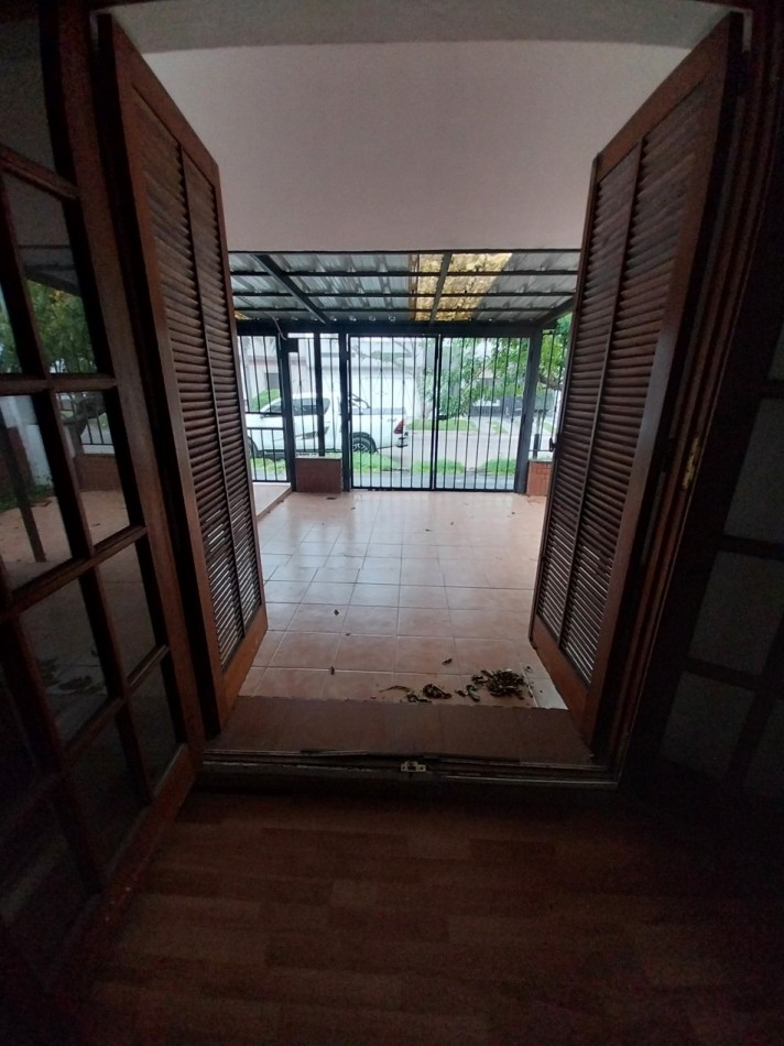 CASA EN GUADALUPE OESTE LOTE DE 9X43.5