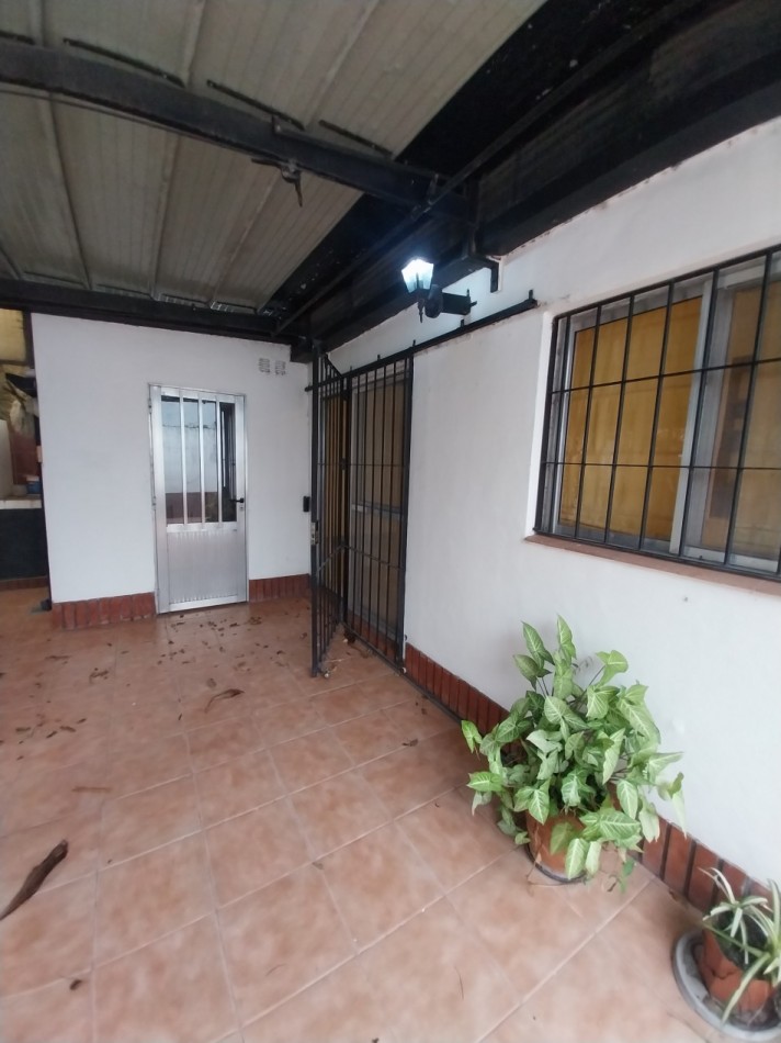 CASA EN GUADALUPE OESTE LOTE DE 9X43.5