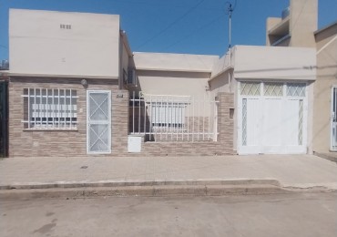 CASA AL FRENTE EN PLANTA BAJA TODOS LOS SERVICIOS