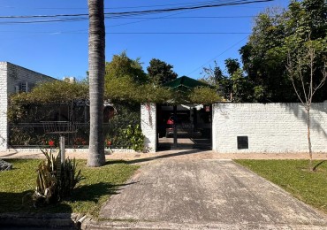 VENTA DE CASA AL FRENTE EN GUADALUPE ESTE